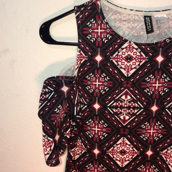 red, white. Black patterned dress - Picture 3 of 4